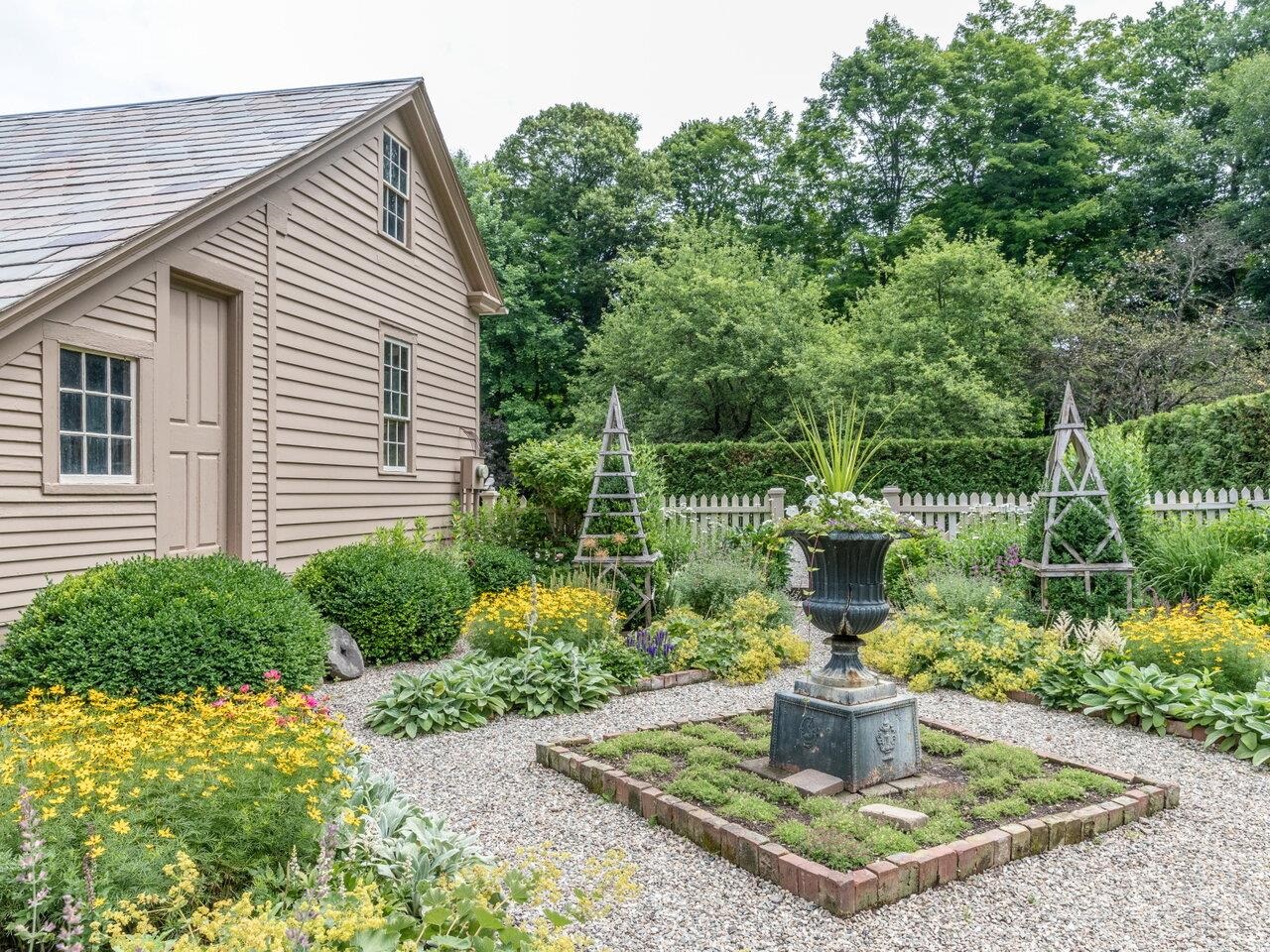 1322 Prindle Road Charlotte, VT 05445 - Photo 27 of 40 Gallery Image 27