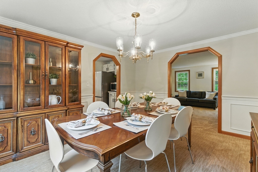 9 Ellsworth Road Andover, MA 01810 - Photo 8 of 37 Gallery Image 8