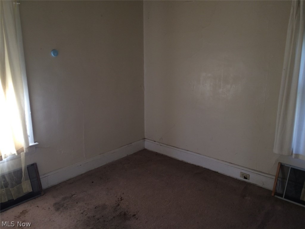 2062 Noble Road Cleveland, OH 44112 - Photo 3 of 4