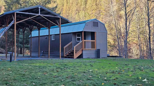 $285,000 | 22100 Old Melrose Grade Road, Peck, ID 83545