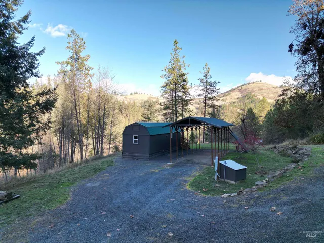 $285,000 | 22100 Old Melrose Grade Road, Peck, ID 83545