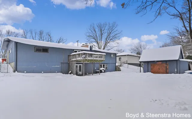 $335,000 | 2854 Northville Drive Northeast, Grand Rapids, MI 49525