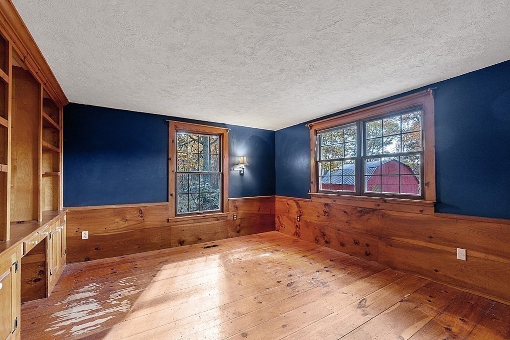 23 Brookfield Road North Brookfield, MA 01535 - Photo 16 of 38 Gallery Image 16