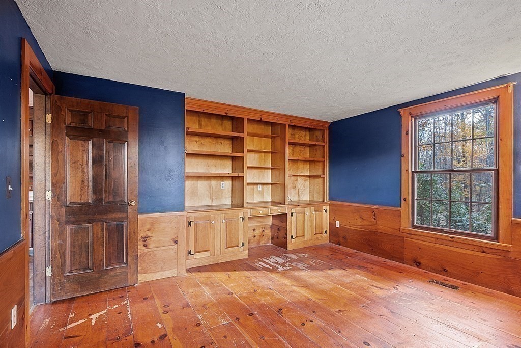 23 Brookfield Road North Brookfield, MA 01535 - Photo 17 of 38 Gallery Image 17