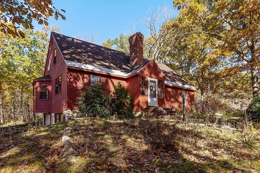 23 Brookfield Road North Brookfield, MA 01535 - Photo 2 of 38 Gallery Image 2