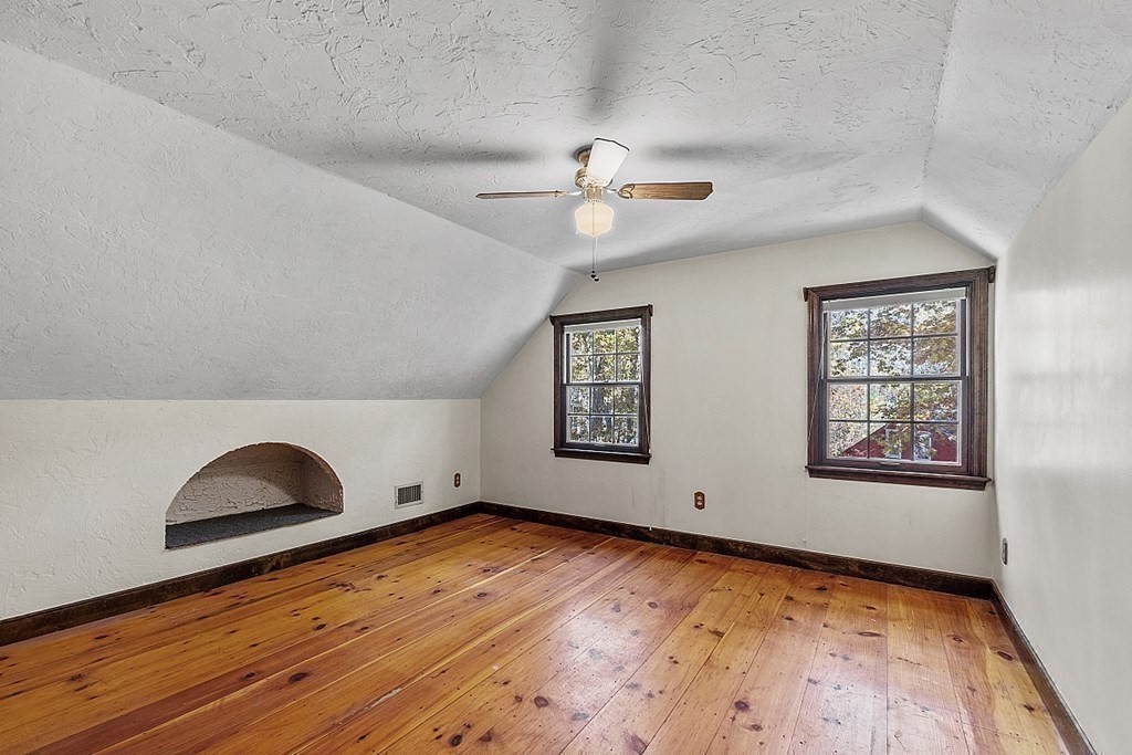 23 Brookfield Road North Brookfield, MA 01535 - Photo 29 of 38 Gallery Image 29