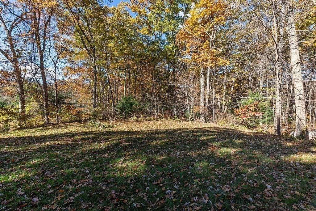 23 Brookfield Road North Brookfield, MA 01535 - Photo 4 of 38 Gallery Image 4