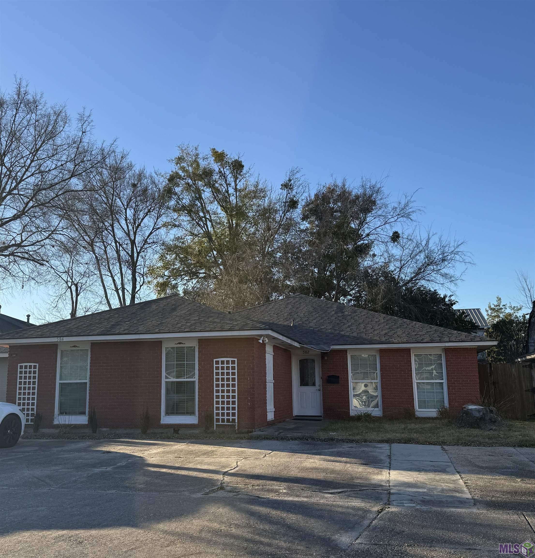 582 Jennifer Jean Drive Baton Rouge, LA 70808 - Photo 1 of 15