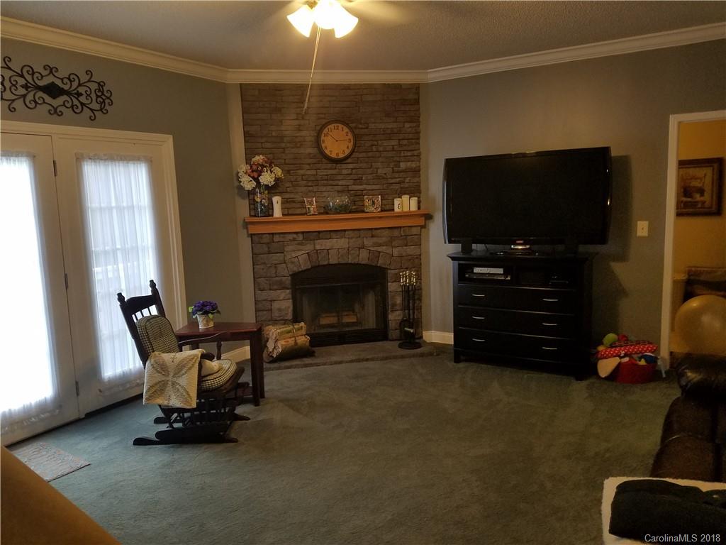 3807 Hamilton Road Edgemoor, SC 29712 - Photo 9 of 19 Gallery Image 9