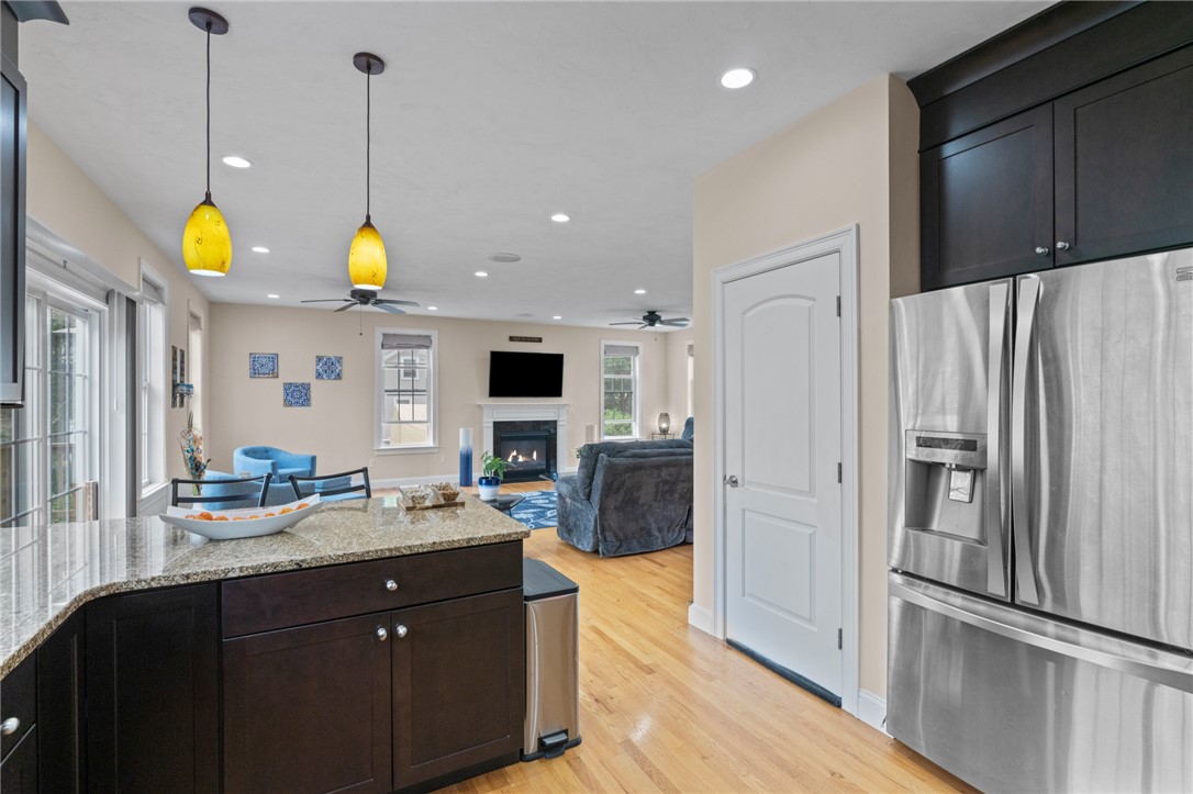 23 Mason Road Barrington, RI 02806 - Photo 9 of 38 Gallery Image 9