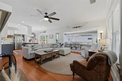 $985,000 | 871 17th Avenue North, St. Petersburg, FL 33704