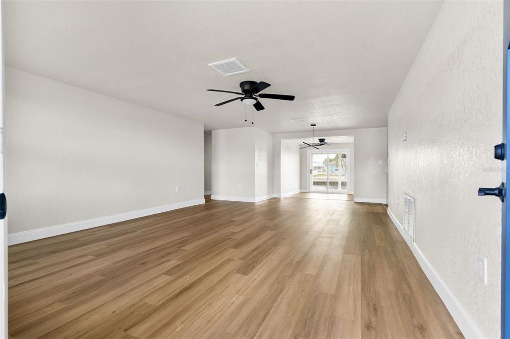 13804 Victor Avenue Hudson, FL 34667 - Photo 5 of 32