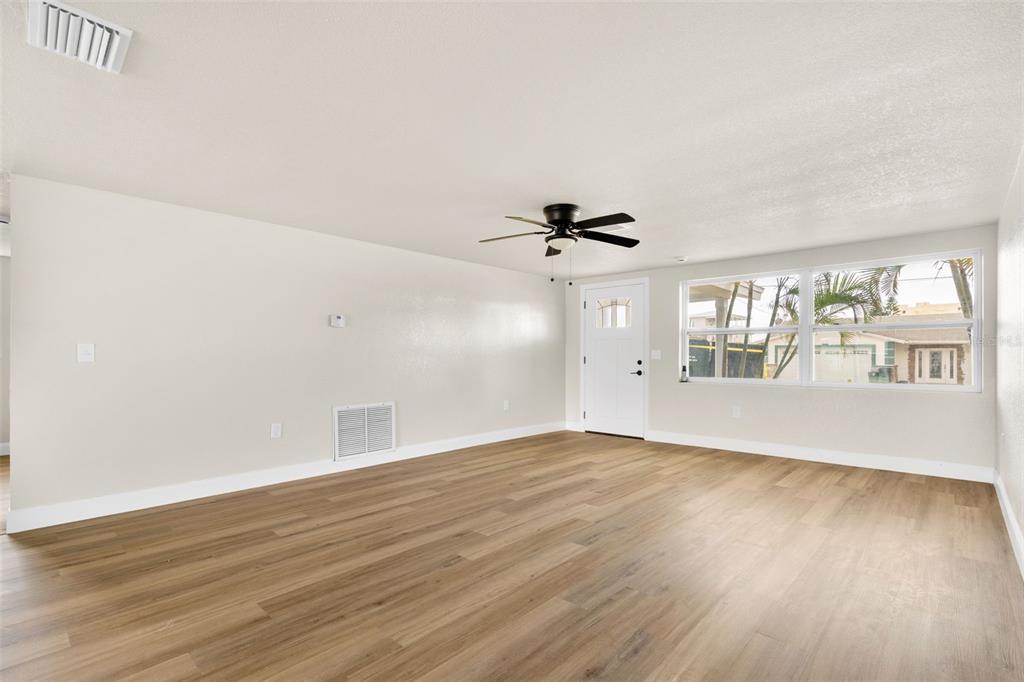 13804 Victor Avenue Hudson, FL 34667 - Photo 8 of 32