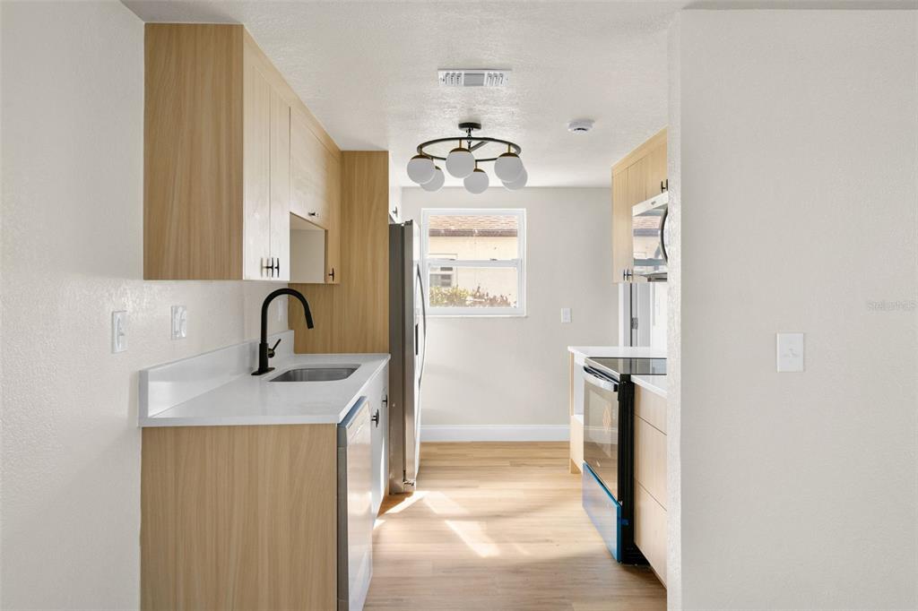 13804 Victor Avenue Hudson, FL 34667 - Photo 10 of 32