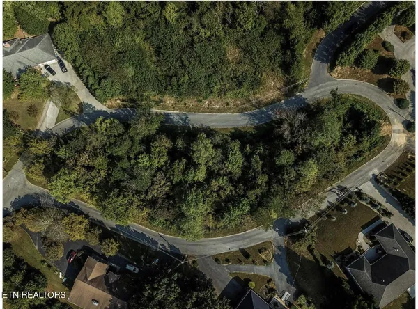 $349,500 | 11 Stirrup Lane, Pigeon Forge, TN 37863