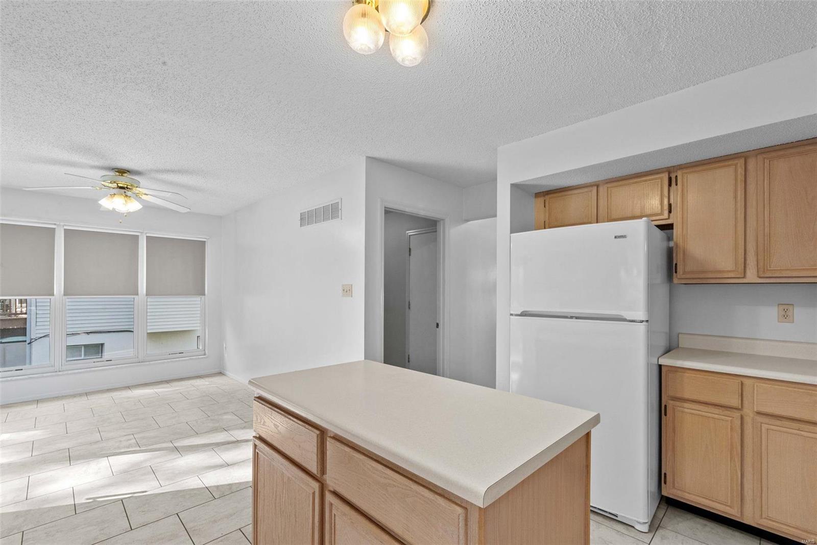 95 Maple Leaf St. Peters, MO 63376 - Photo 12 of 48