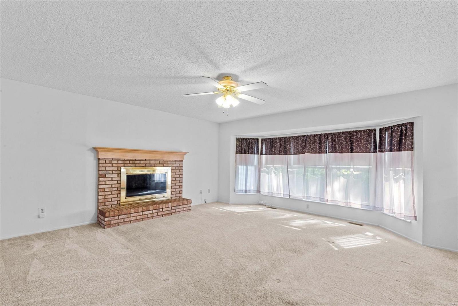 95 Maple Leaf St. Peters, MO 63376 - Photo 16 of 48