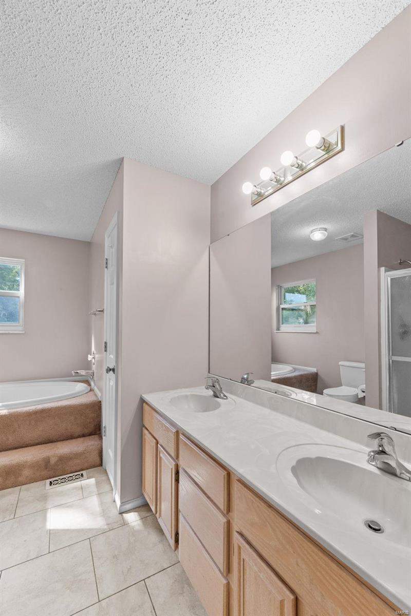 95 Maple Leaf St. Peters, MO 63376 - Photo 28 of 48