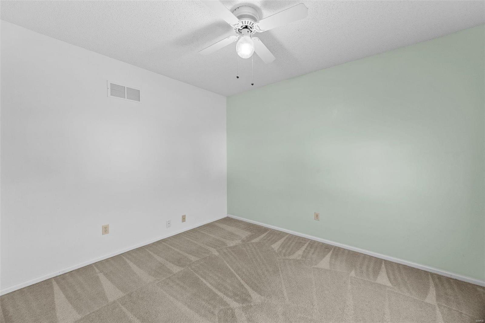 95 Maple Leaf St. Peters, MO 63376 - Photo 33 of 48