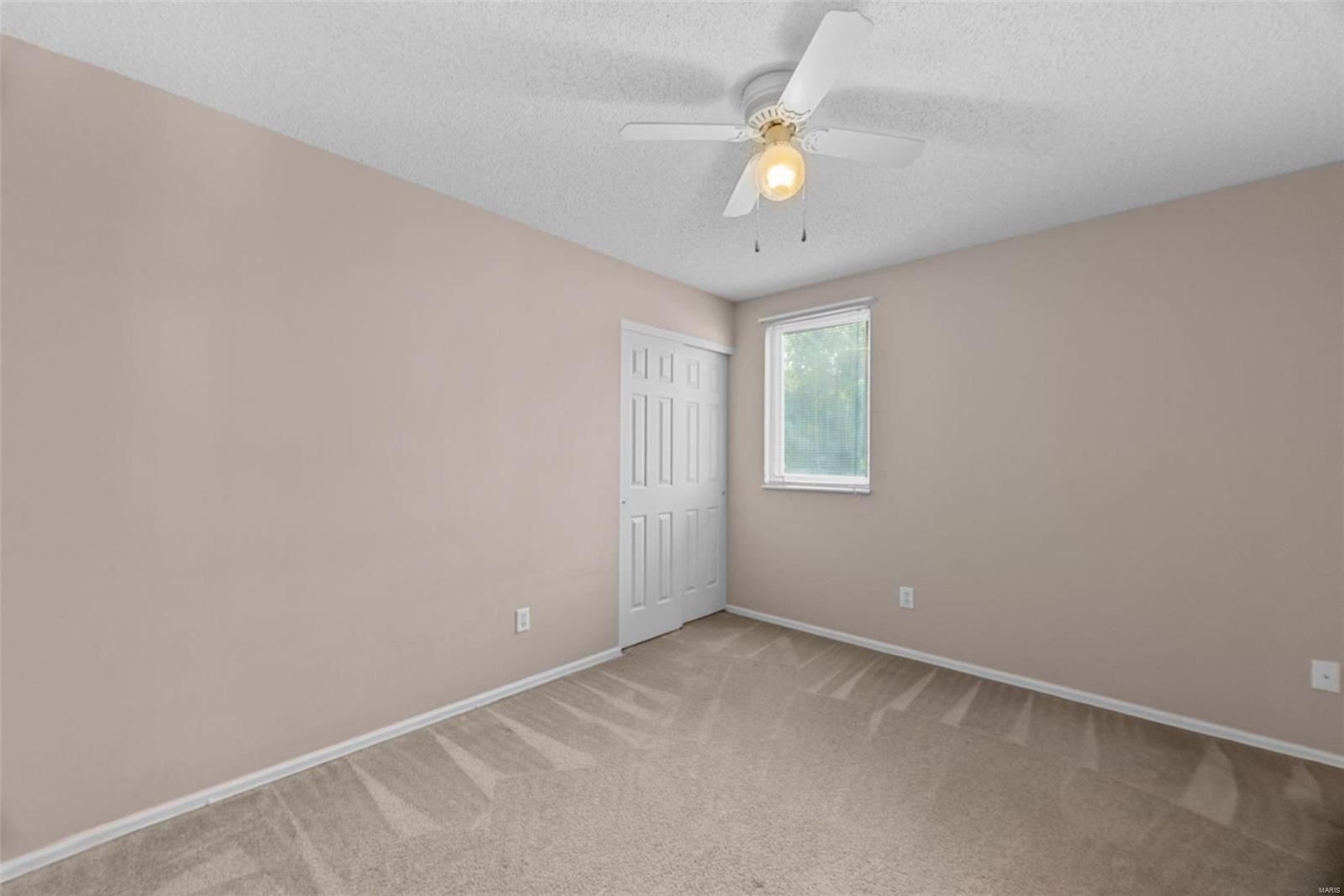 95 Maple Leaf St. Peters, MO 63376 - Photo 34 of 48