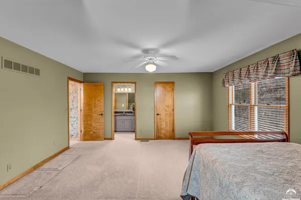 $679,900 | 731 East 1100th Road, Baldwin City, KS 66006