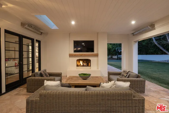 $12,750,000 | 3901 Longridge Avenue, Sherman Oaks, CA 91423