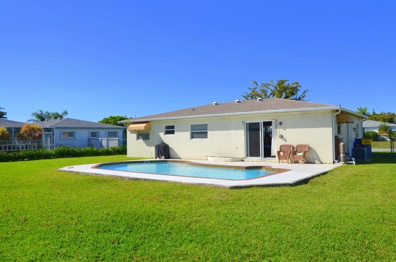 4650 Appalachian Street Boca Raton, FL 33428 - Photo 3 of 53 Exterior Back