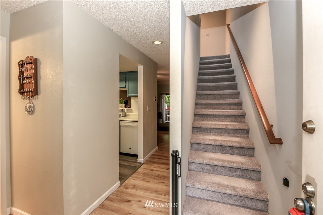 11512 Southeast 175th Street, Unit 15 Renton, WA 98055 - Photo 2 of 37 Gallery Image 2