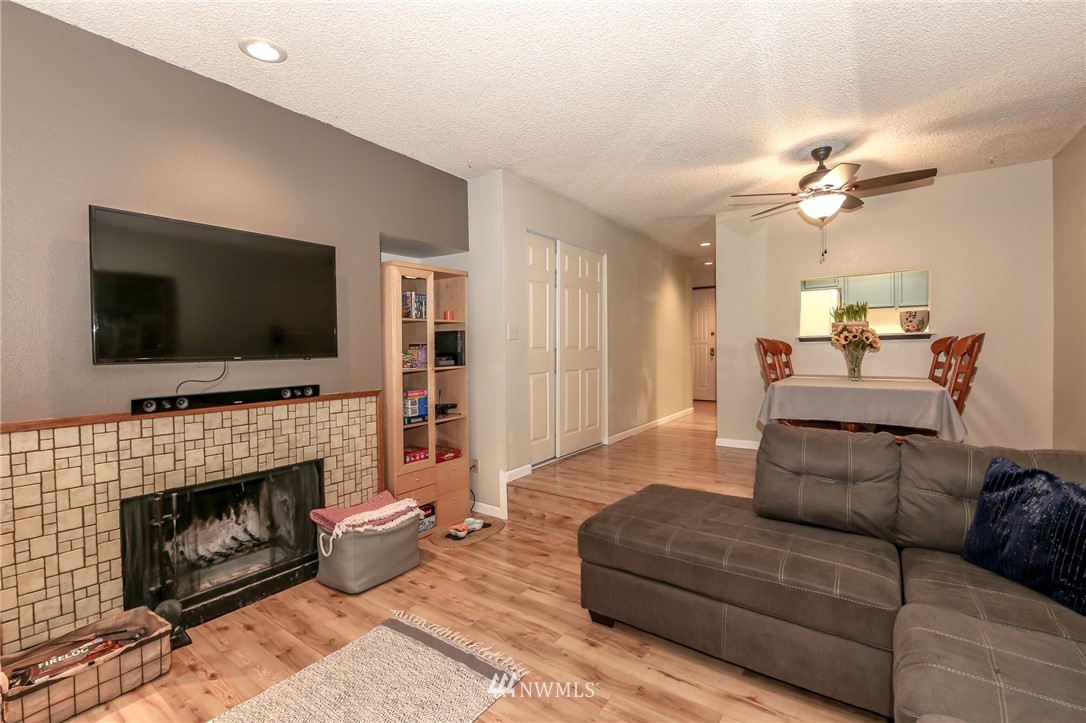 11512 Southeast 175th Street, Unit 15 Renton, WA 98055 - Photo 8 of 37 Gallery Image 8