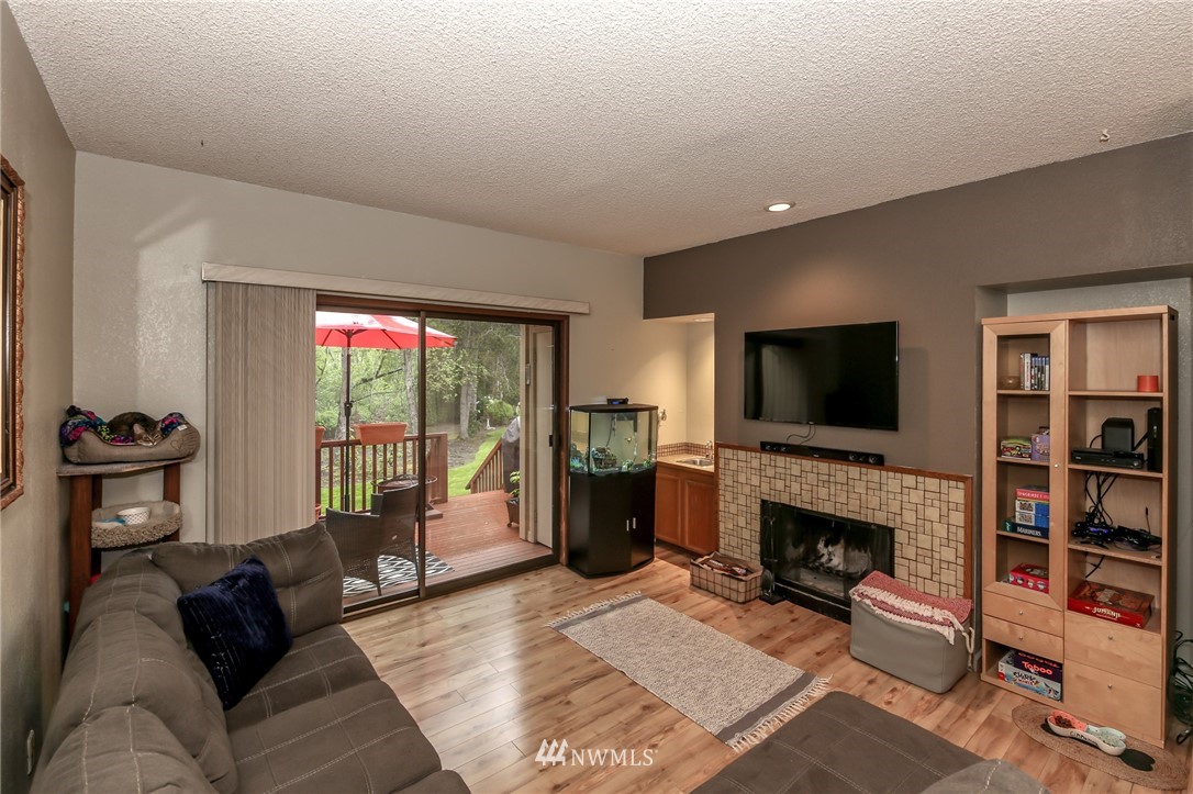 11512 Southeast 175th Street, Unit 15 Renton, WA 98055 - Photo 10 of 37 Gallery Image 10