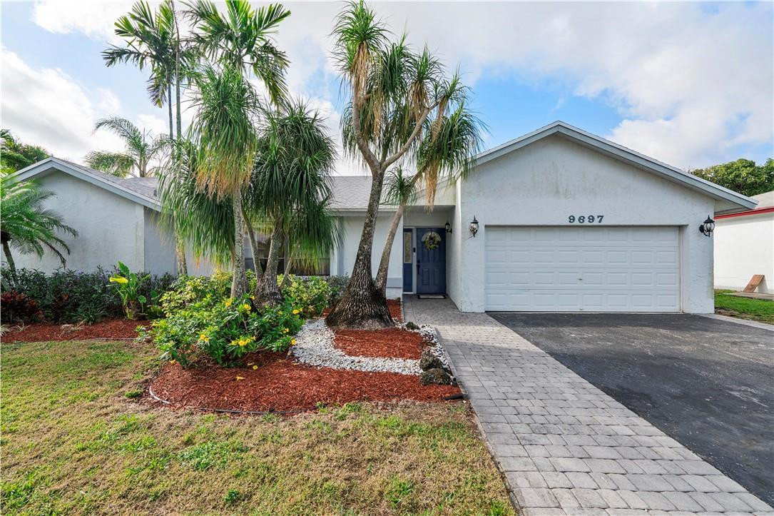9697 Richmond Circle Boca Raton, FL 33434 - Photo 3 of 33 Photo 3