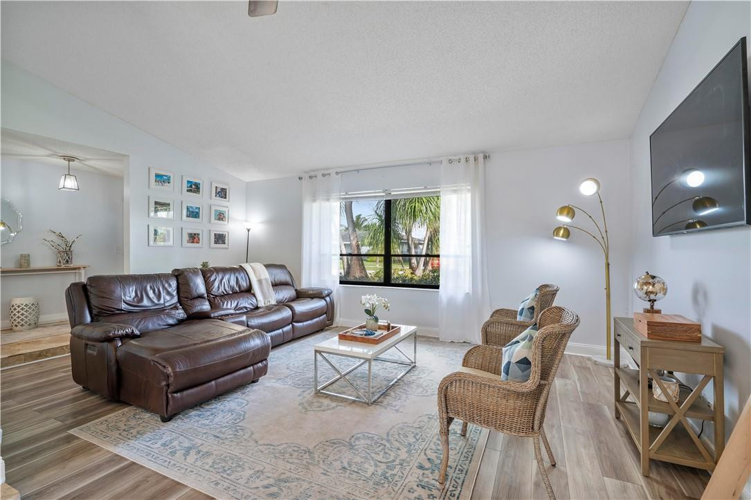 9697 Richmond Circle Boca Raton, FL 33434 - Photo 6 of 33 Photo 6