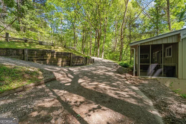 $284,500 | 8378 Dillard Road, Scaly Mountain, NC 28775