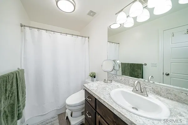 $430,000 | 5215 Ryanne Way, Iona, ID 83427