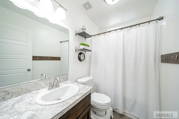 $430,000 | 5215 Ryanne Way, Iona, ID 83427