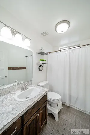 $430,000 | 5215 Ryanne Way, Iona, ID 83427