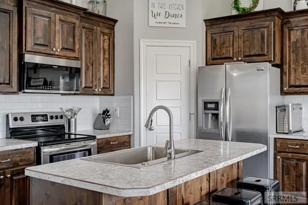 $430,000 | 5215 Ryanne Way, Iona, ID 83427