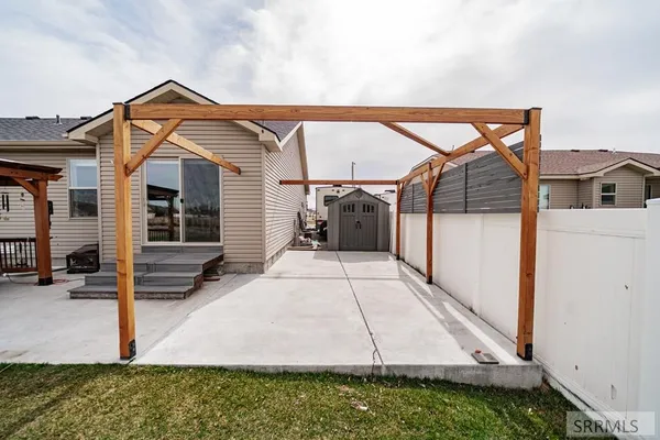 $430,000 | 5215 Ryanne Way, Iona, ID 83427