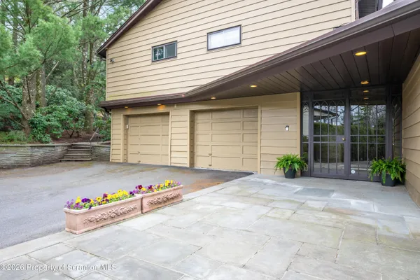 $499,000 | 20 Pen-Y-Bryn Drive, Scranton, PA 18505