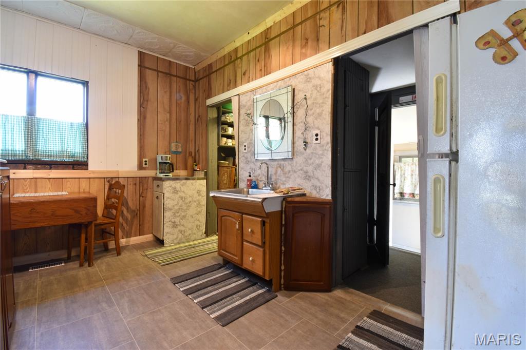 418 East Elm Street Gillespie, IL 62033 - Photo 10 of 20