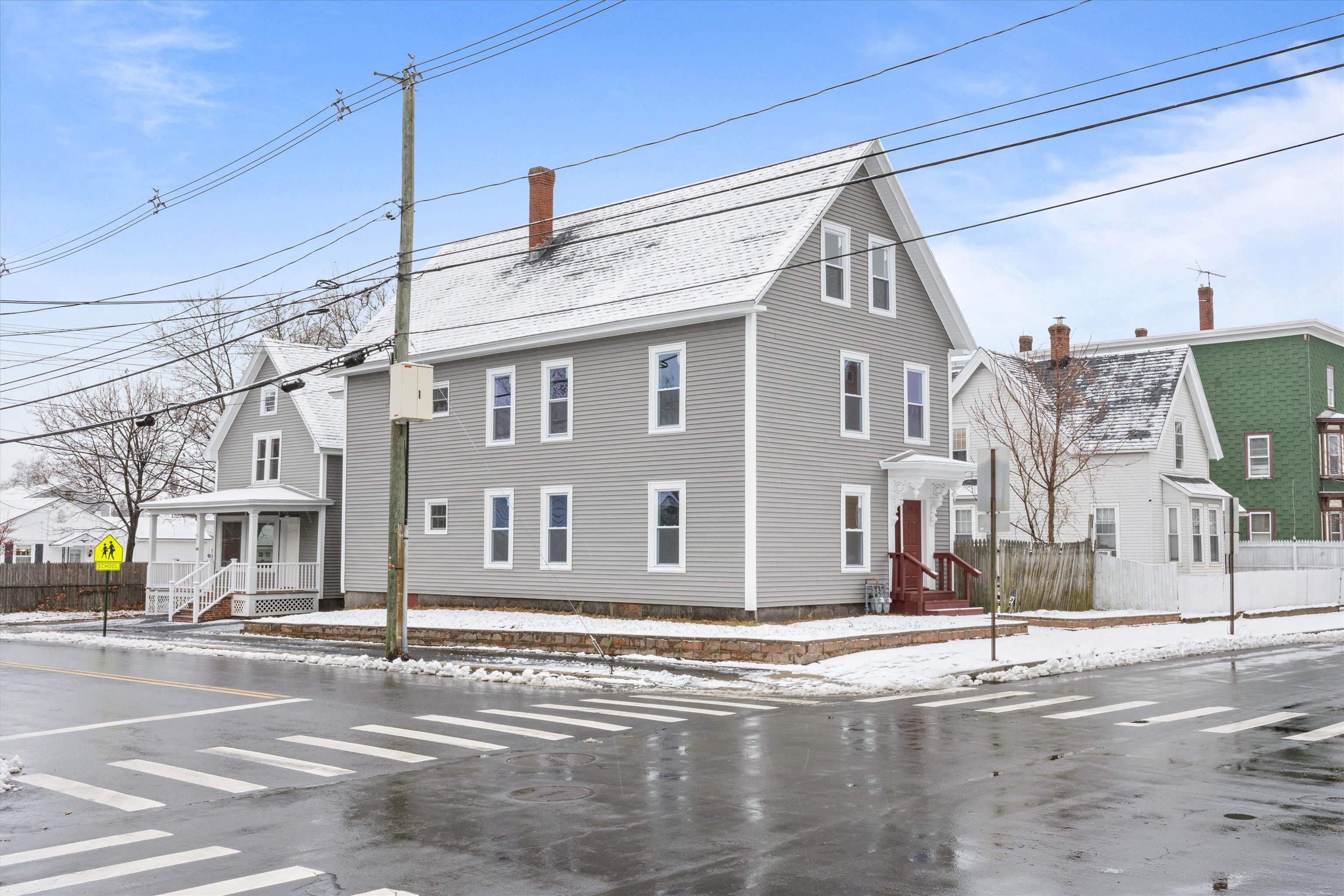 347 Spruce Street Manchester, NH 03103 - Photo 1 of 60
