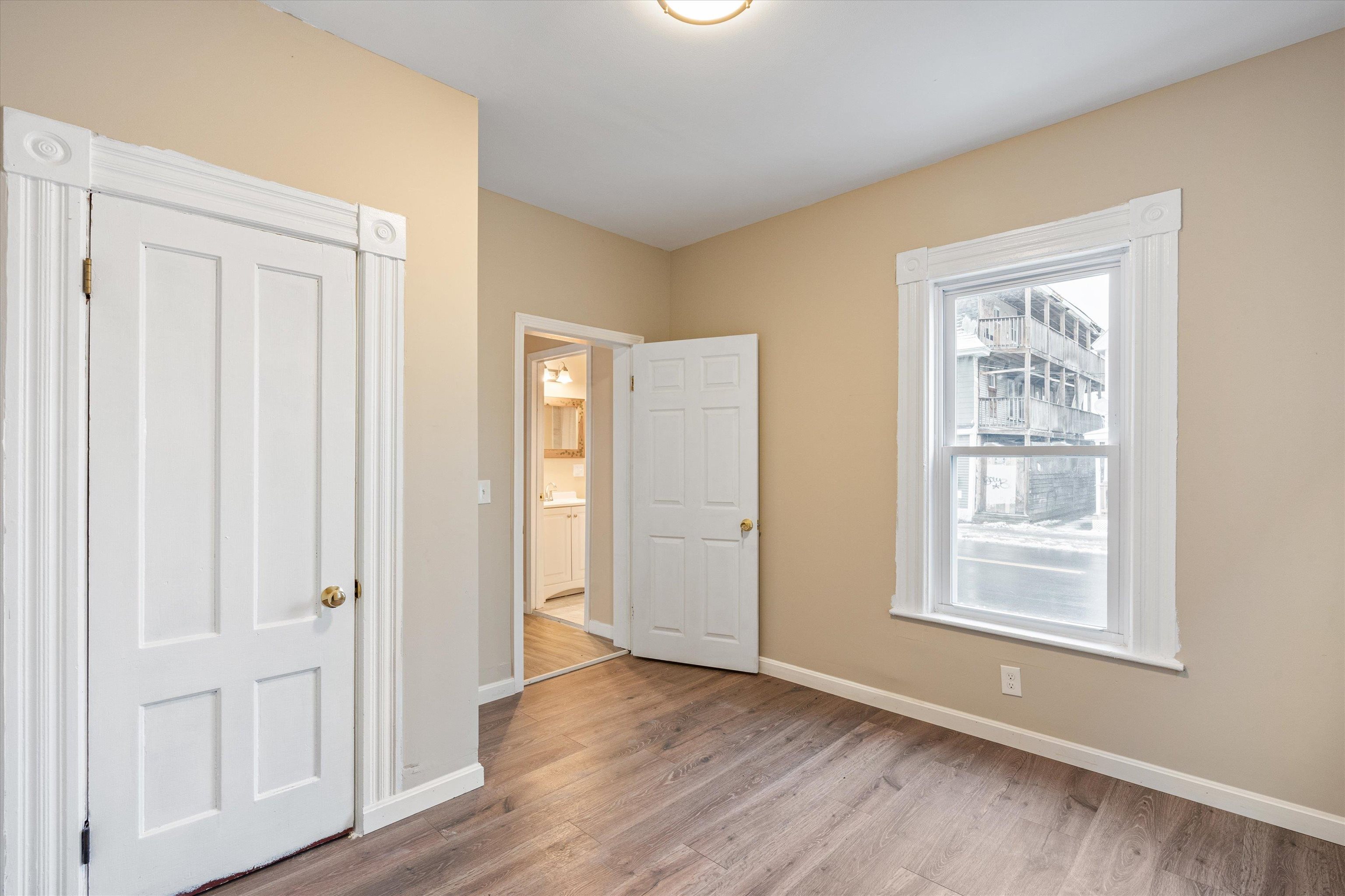 347 Spruce Street Manchester, NH 03103 - Photo 14 of 60