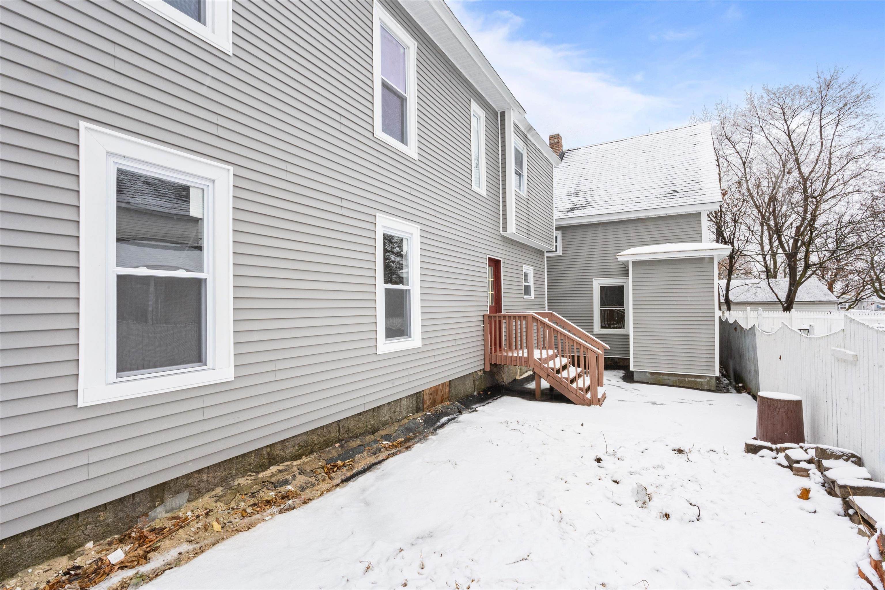 347 Spruce Street Manchester, NH 03103 - Photo 16 of 60