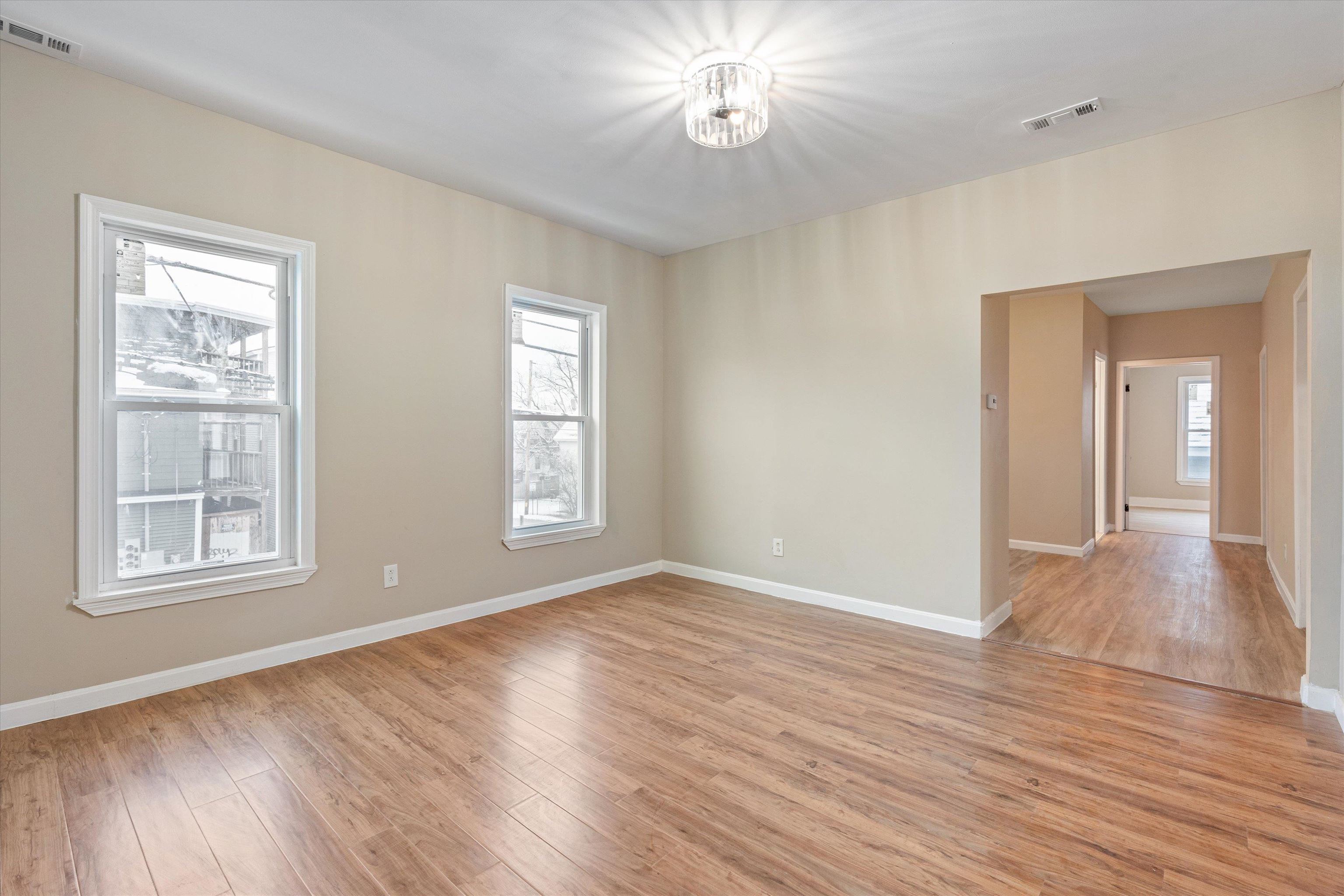 347 Spruce Street Manchester, NH 03103 - Photo 18 of 60