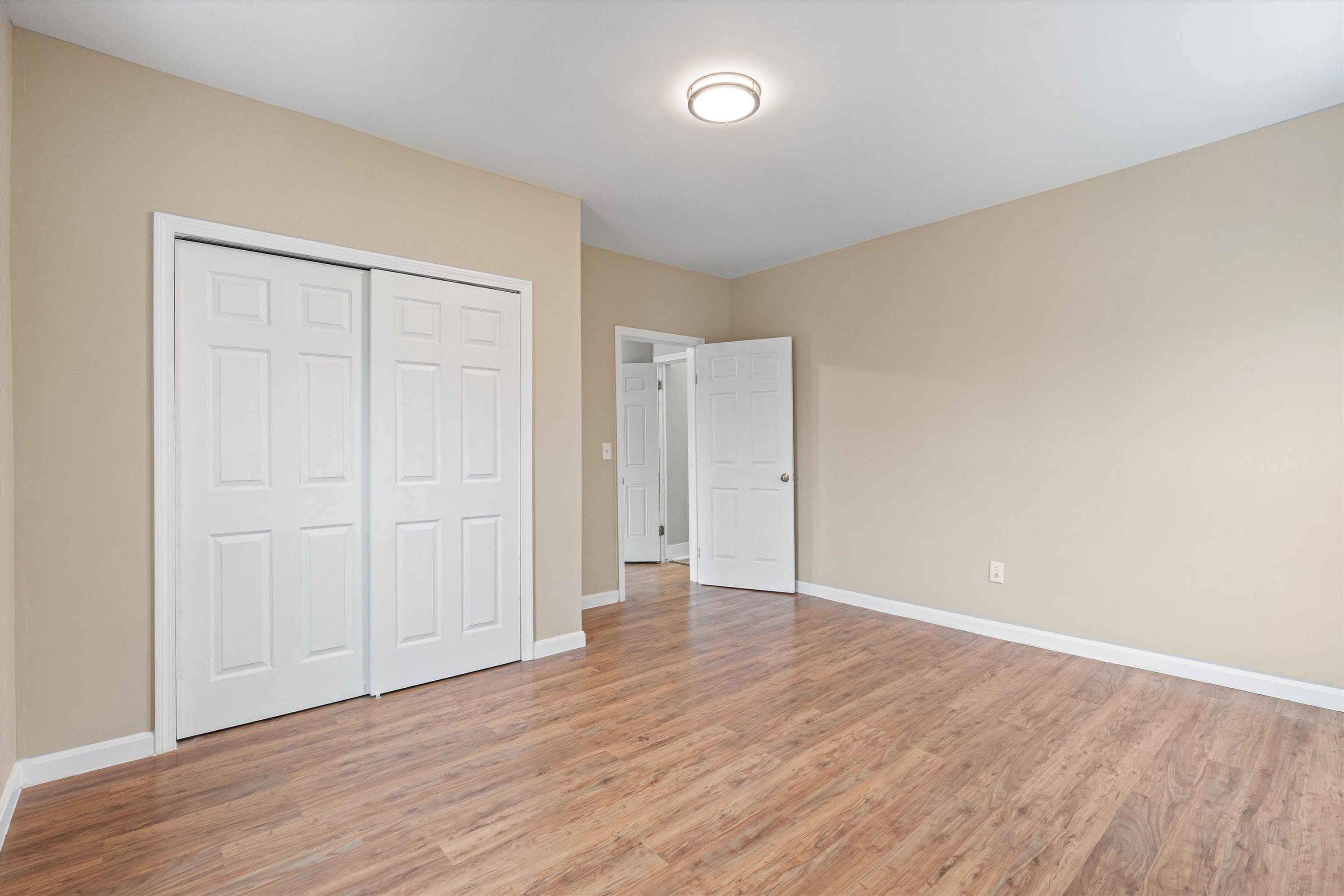 347 Spruce Street Manchester, NH 03103 - Photo 21 of 60