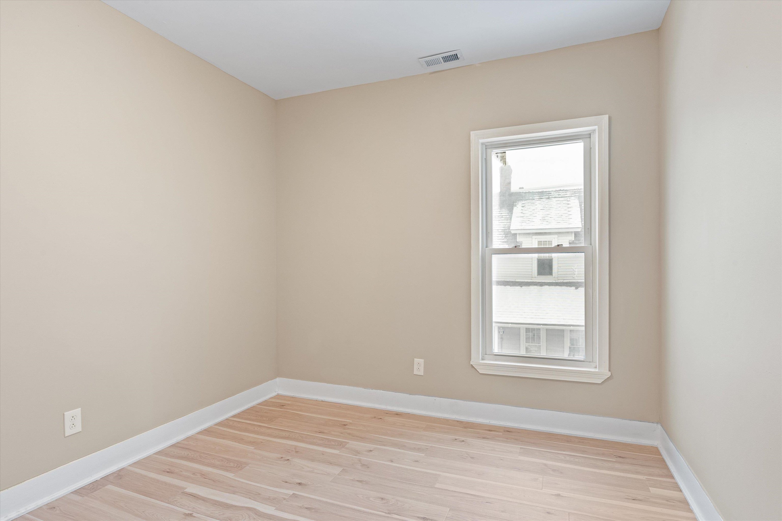 347 Spruce Street Manchester, NH 03103 - Photo 25 of 60