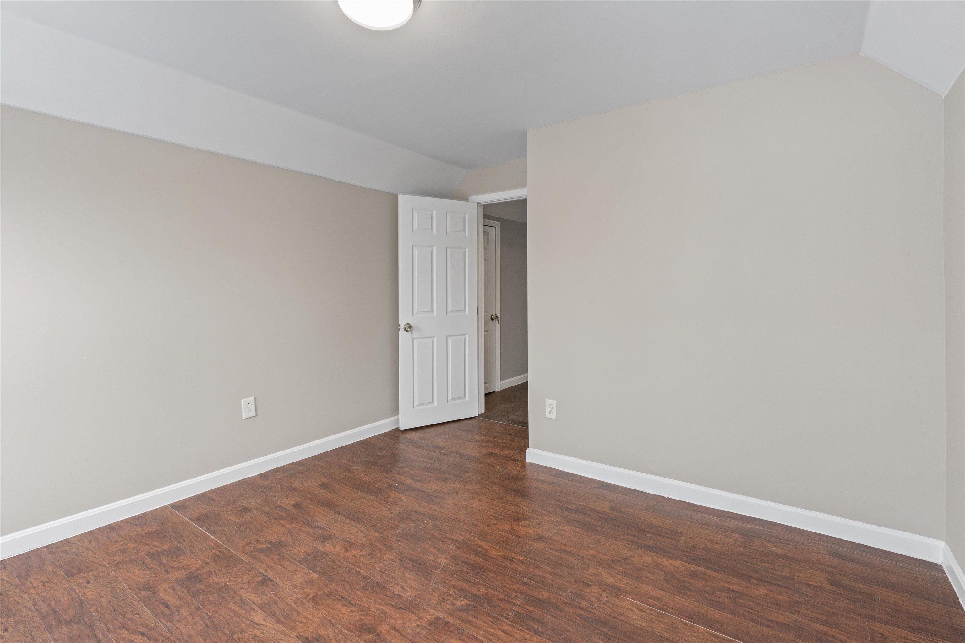 347 Spruce Street Manchester, NH 03103 - Photo 37 of 60