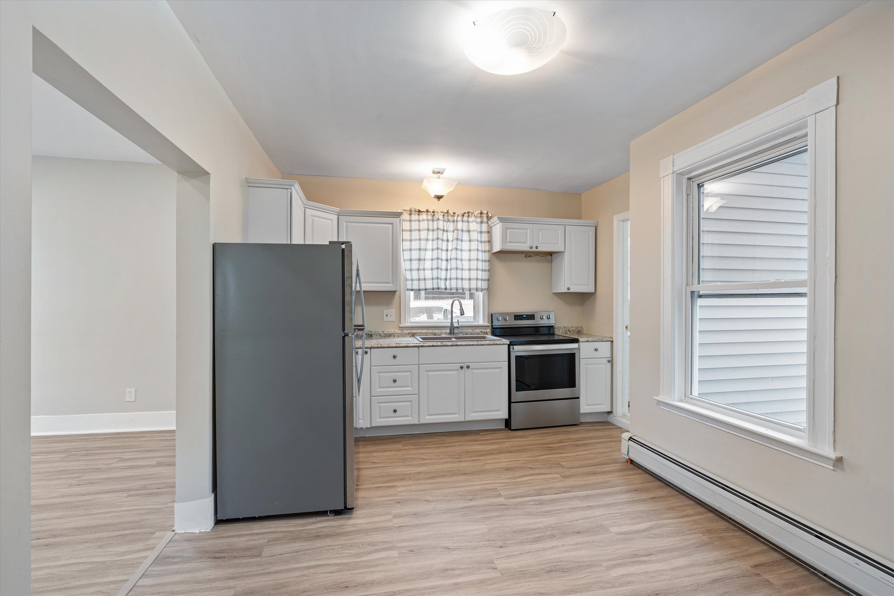 347 Spruce Street Manchester, NH 03103 - Photo 45 of 60