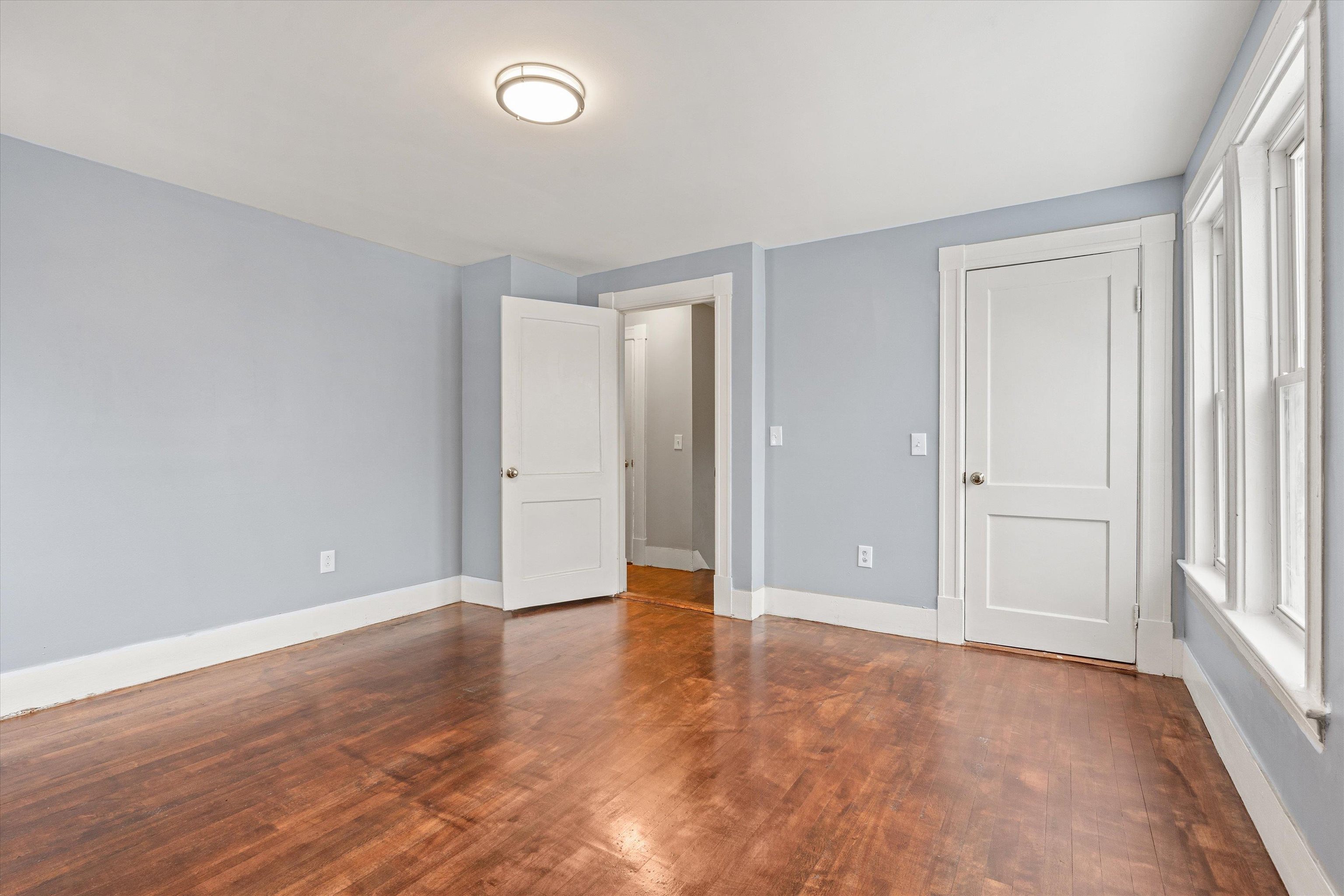 347 Spruce Street Manchester, NH 03103 - Photo 51 of 60