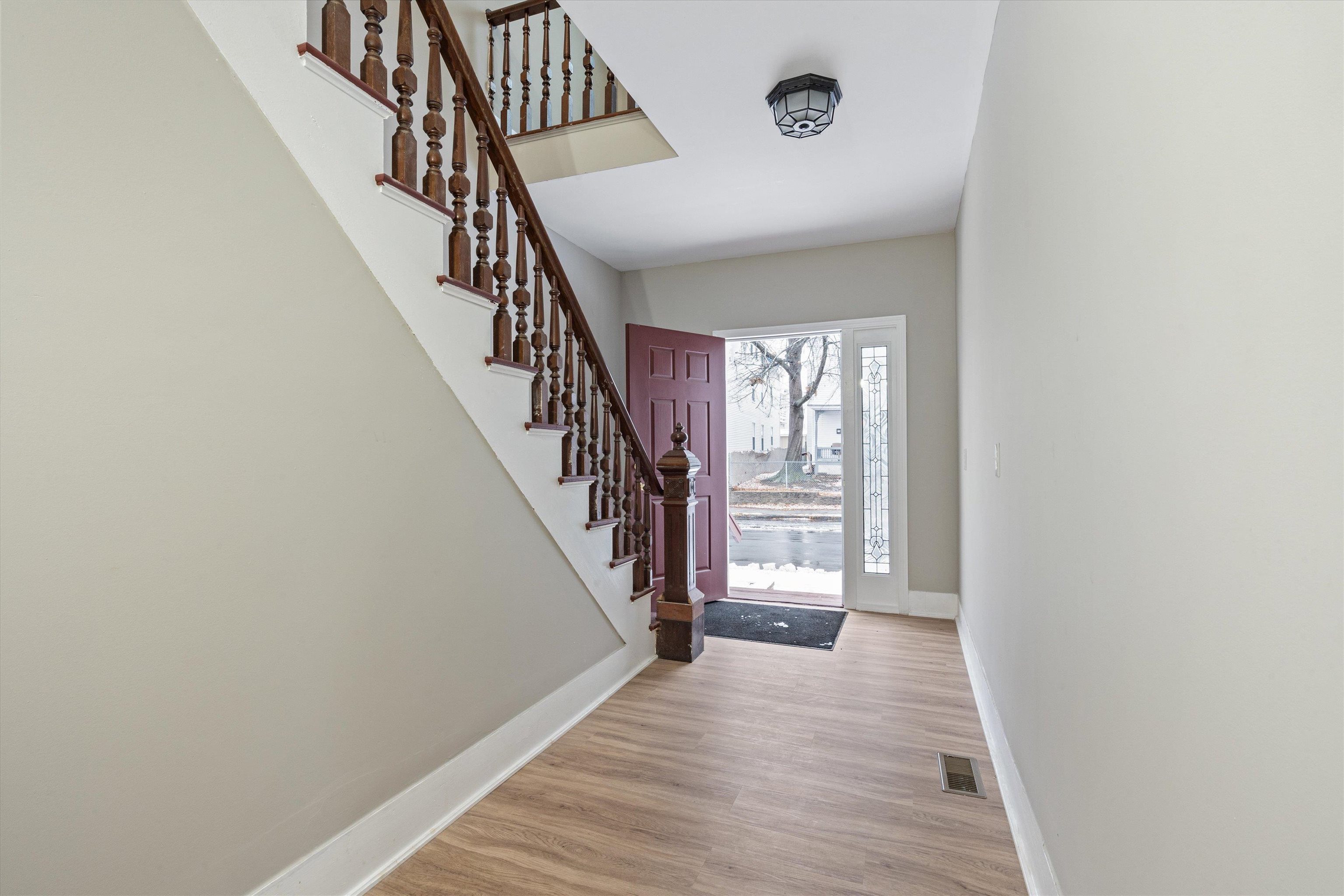 347 Spruce Street Manchester, NH 03103 - Photo 57 of 60